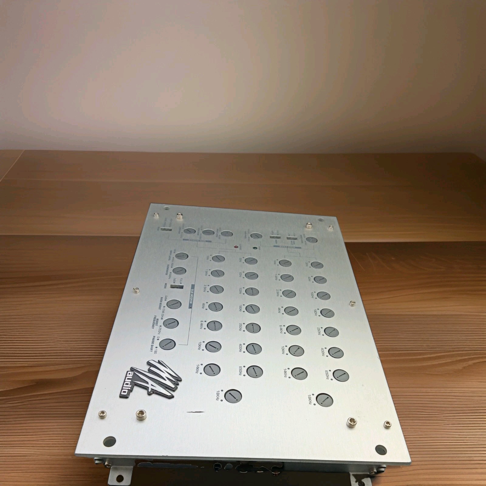 Old School MA Audio MA 15EQX crossover equalizer  Old School MA Audio MA 15EQX crossover equalizer 