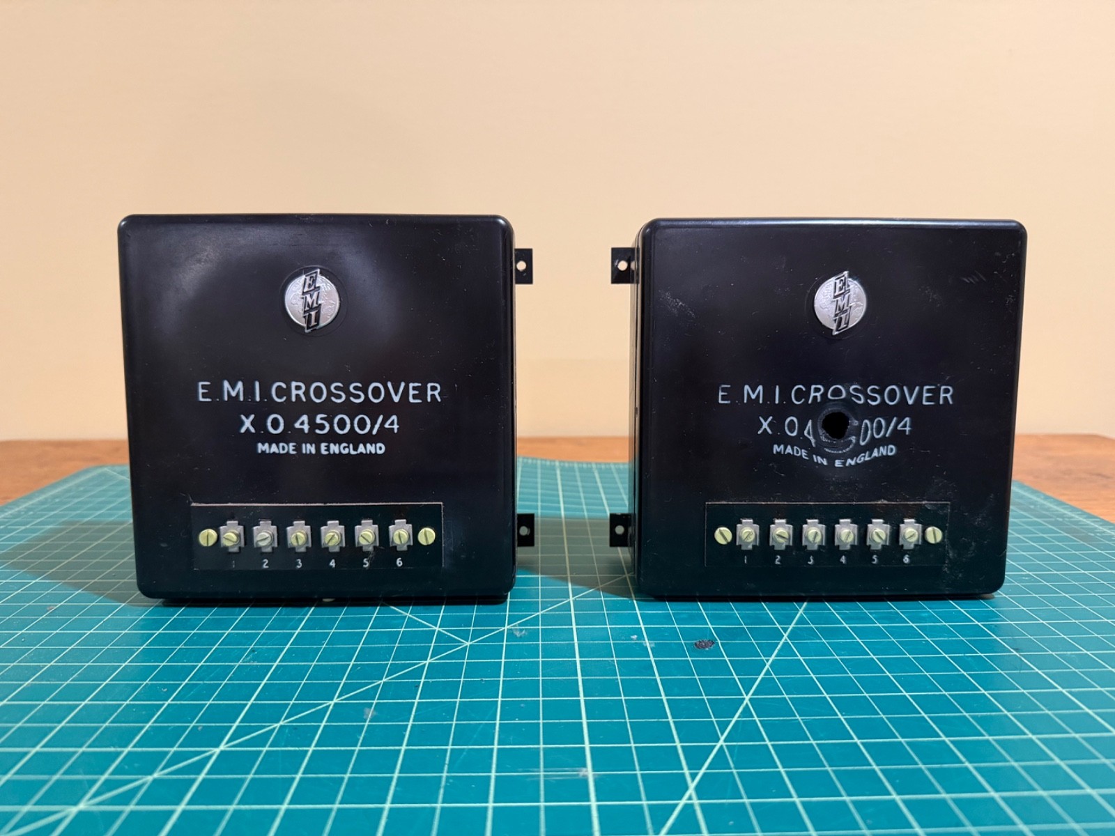EMI DLS 529 Speaker Crossover X.O. 4500/4 EMI DLS 529 Speaker Crossover X.O. 4500/4