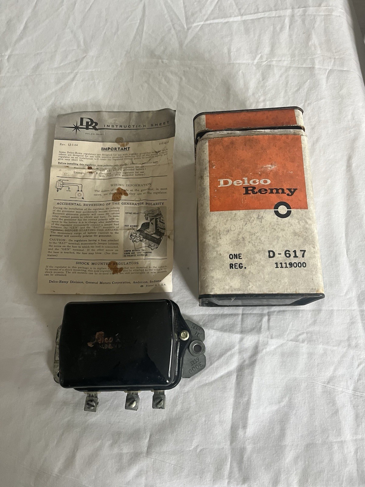 Nos 1957 Chevrolet Corvette Bel Air voltage regulator 1119000 E7 Nos 1957 Chevrolet Corvette Bel Air voltage regulator 1119000 E7