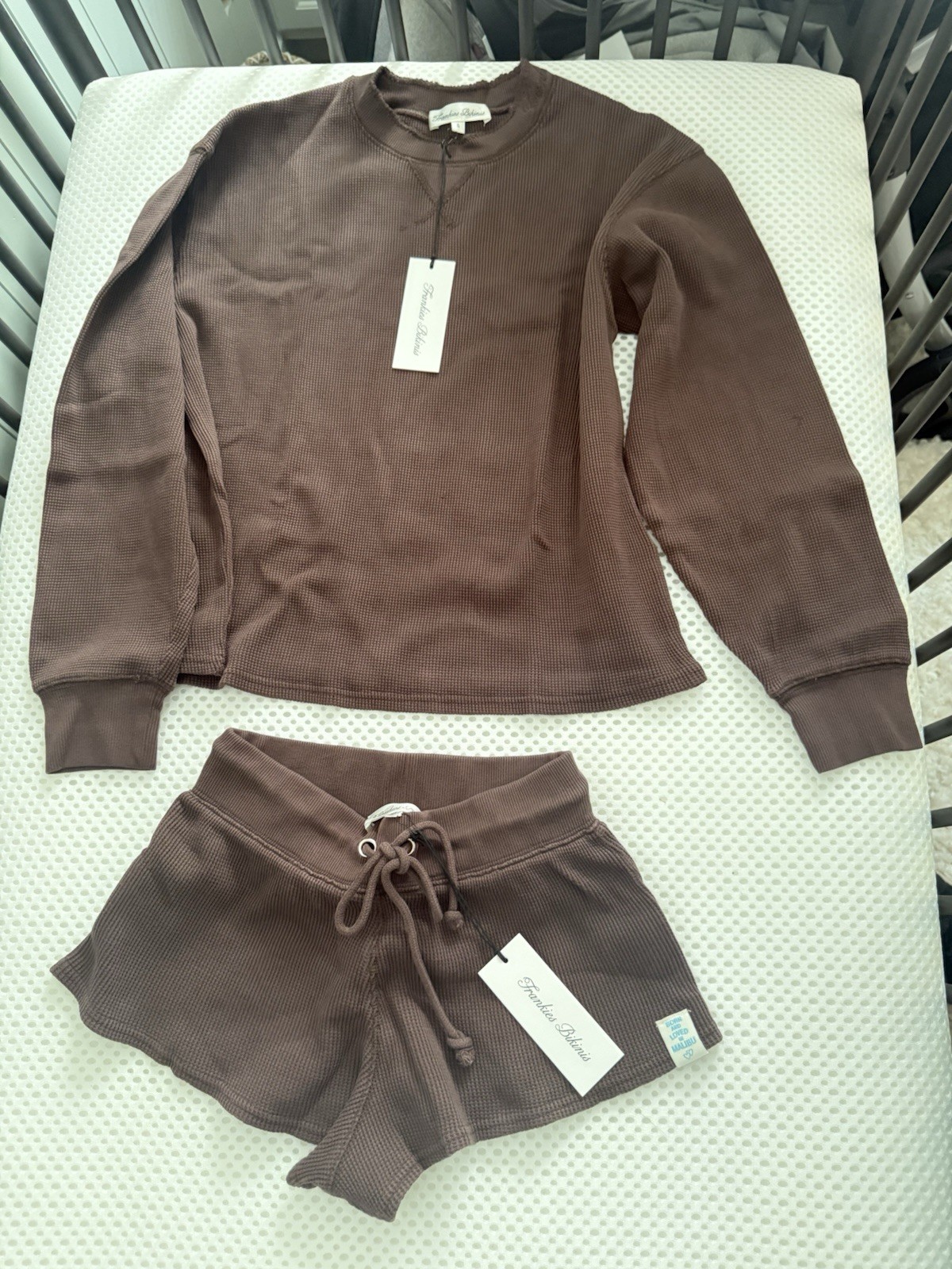 New Frankie’s Bikinis Noah Thermal Set Size Small Long Sleeve Size XS Shorts Set