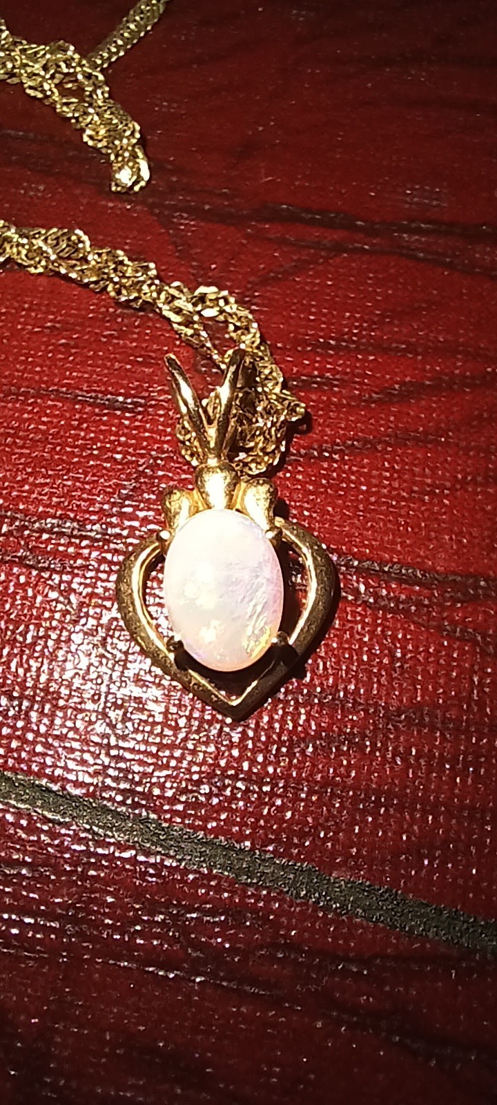 Vintage Solid 14kt Gold Opal Heart Pendant And 22\