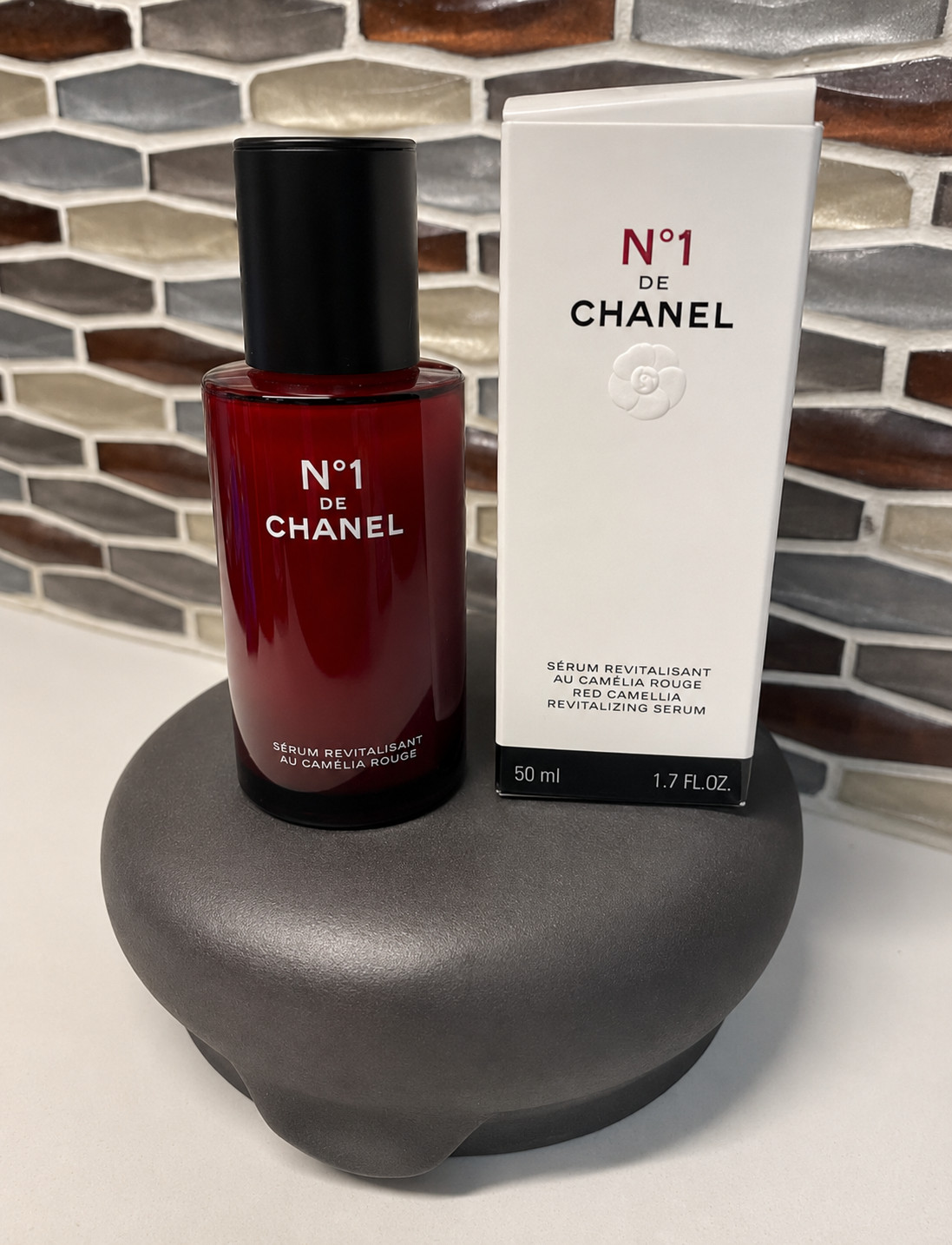 CHANEL N°1 de Chanel Revitalizing Serum Red Camellia 1.7 oz 50ml New in Box