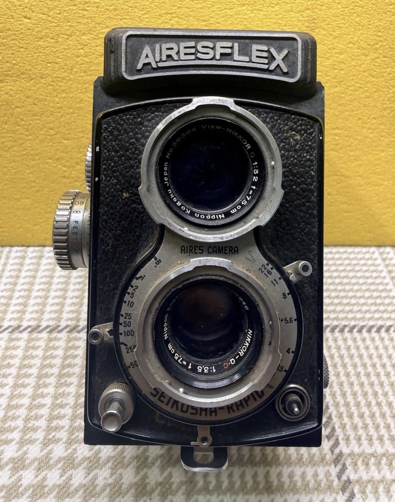VINTAGE 1940S AIRFLEX CAMERA VINTAGE 1940S AIRFLEX CAMERA