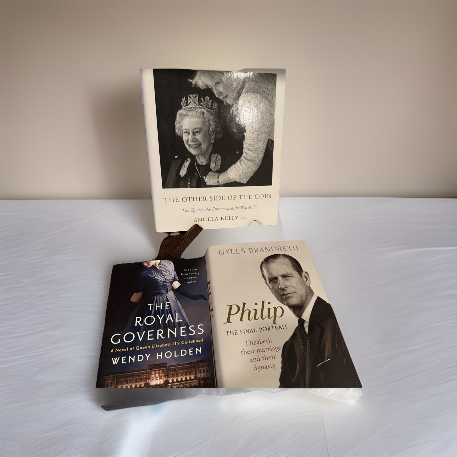 Queen Elizabeth II Royal Biograph Reflections Lot 3 Book Inner Circle HCDJ King