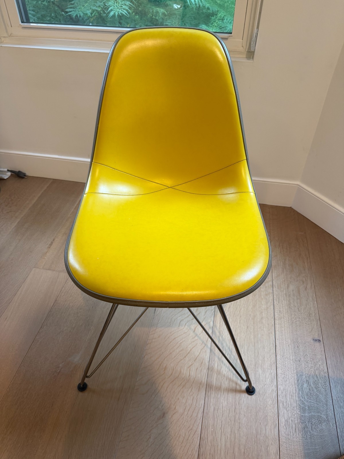 Vintage Charles Eames Eiffel Tower Chair for Herman Miller Vintage Charles Eames Eiffel Tower Chair for Herman Miller