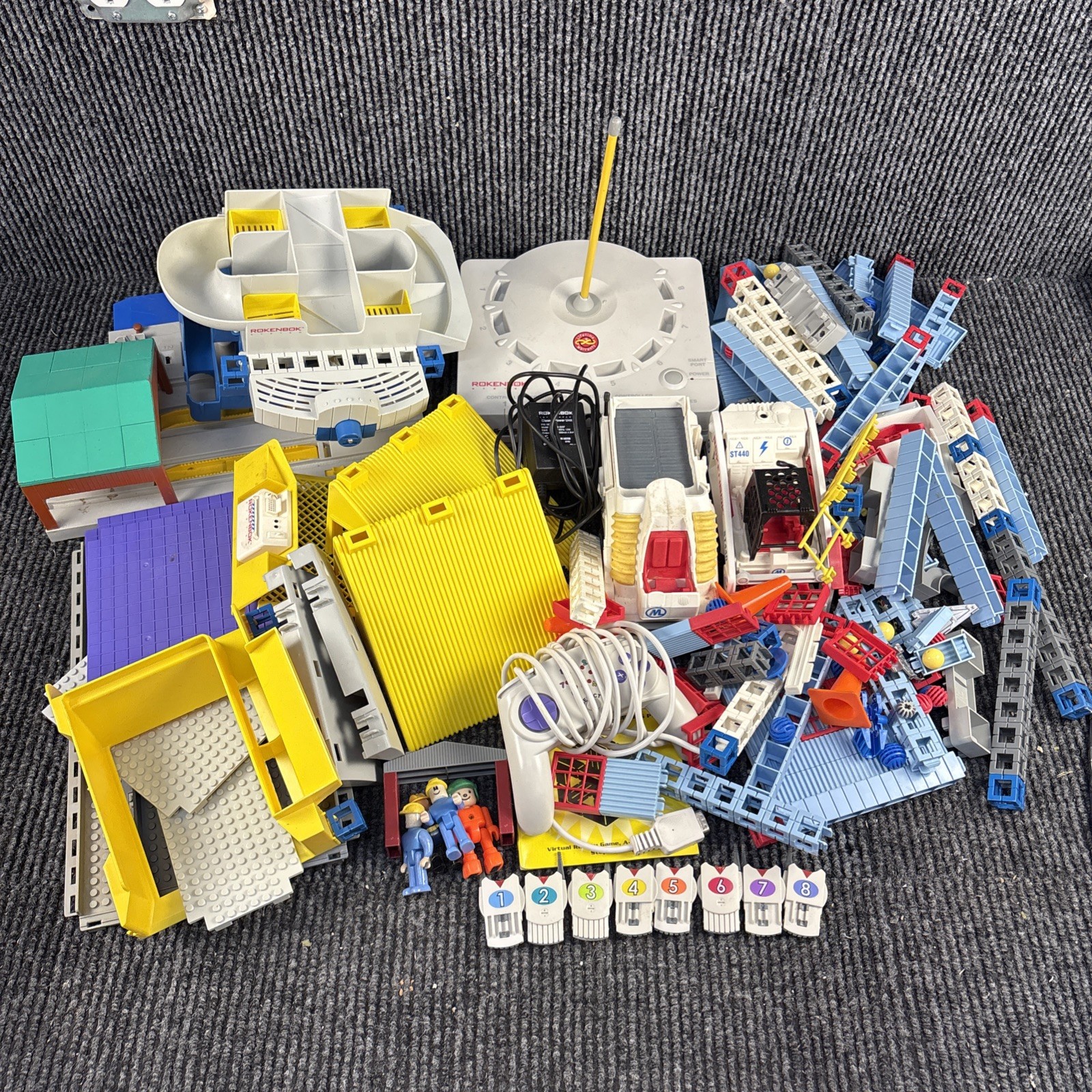 Large Lot of ROKENBOK System Building Toys & Figures 100 plus Pieces Untested