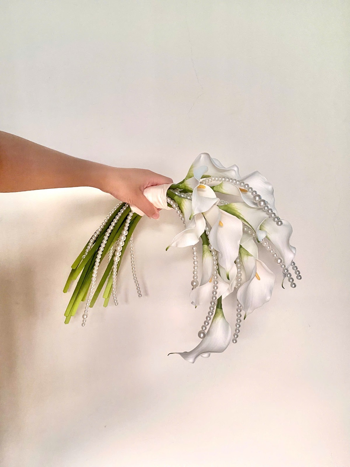 White Calla Lily Bridal Bouquet Cascading Real Touch Wedding Flower Pearl Accent White Calla Lily Bridal Bouquet Cascading Real Touch Wedding Flower Pearl Accent