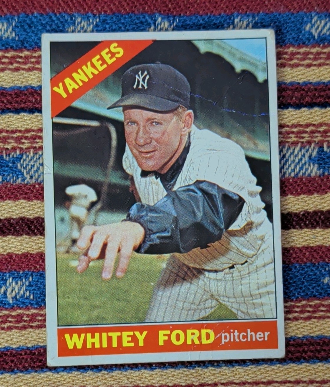 Topps 1966 Whitey Ford #160 New York Yankees Baseball Base Set Card Topps 1966 Whitey Ford #160 New York Yankees Baseball Base Set Card