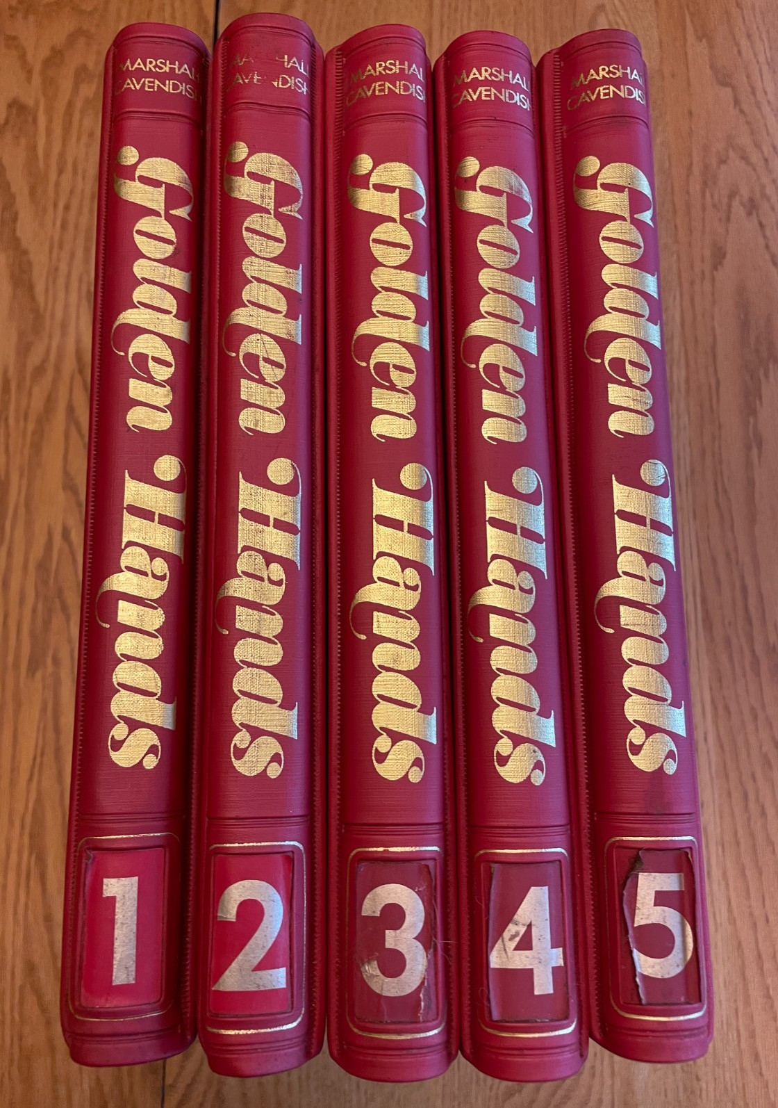 Vtg 1970s GOLDEN HANDS Magazine 75 Issues in Binders 1-5 Fashion Sewing Knitting