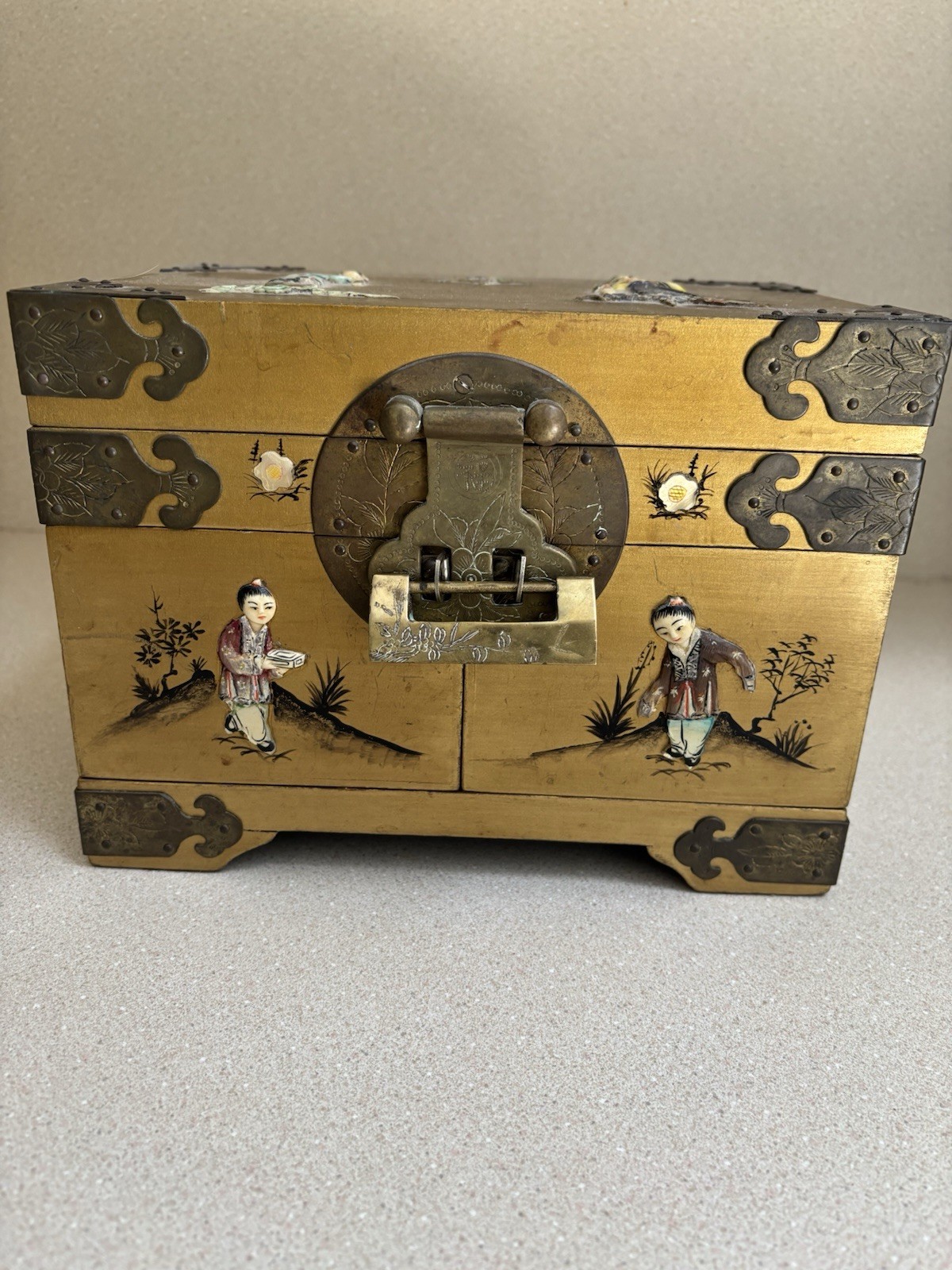 SALE - Beautiful Vintage Asian Lacquer Wood Jewelry Box SALE - Beautiful Vintage Asian Lacquer Wood Jewelry Box