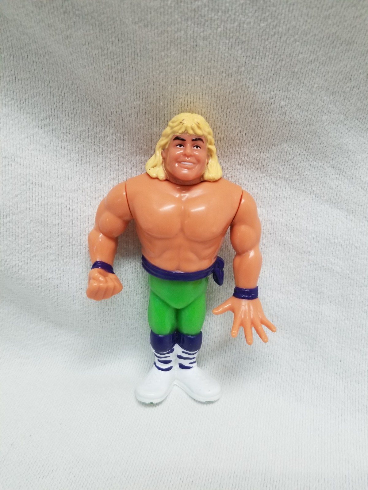 WWF WWE Hasbro Wrestling Vintage Action Figure - Shawn Michaels (The Rockers) WWF WWE Hasbro Wrestling Vintage Action Figure - Shawn Michaels (The Rockers)