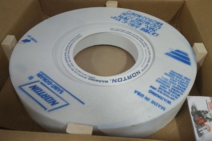 Norton 66253246972 20 In Wheel Dia 3 In Thickness 46 Grit Surface Grinding Wheel