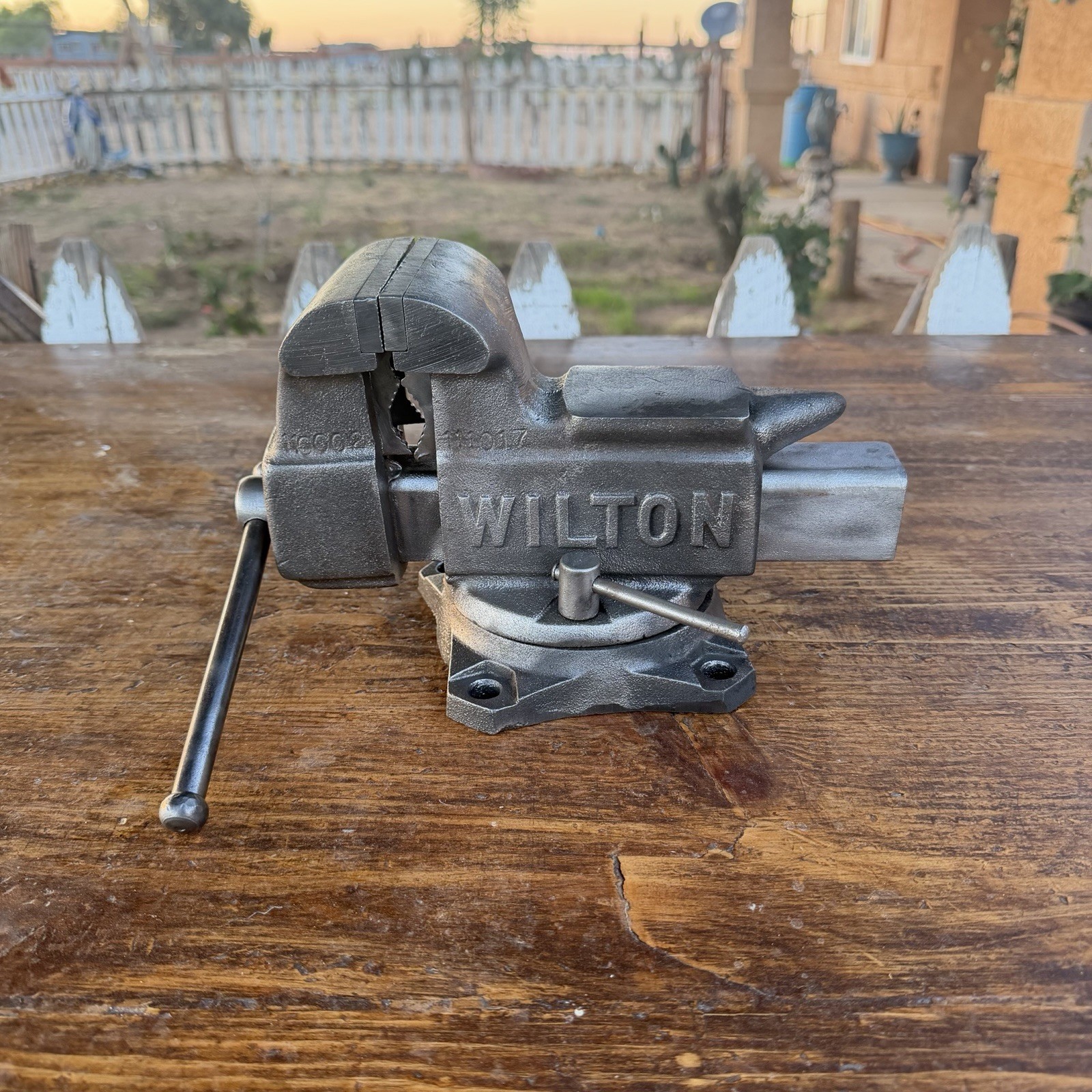 Vintage Wilton Mechanics Swivel Anvil Bench Vise 3.5