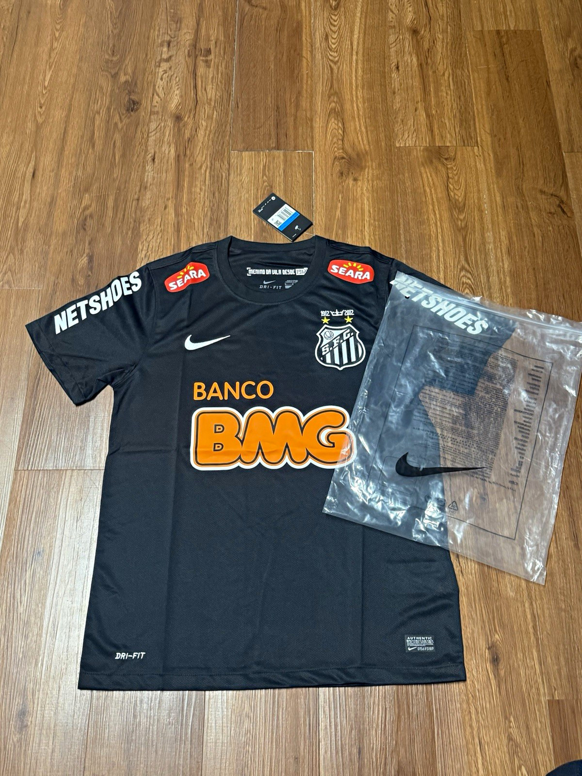Nike Santos FC Black Soccer Jersey Dri-FIT Banco BMG Netshoes Seara
