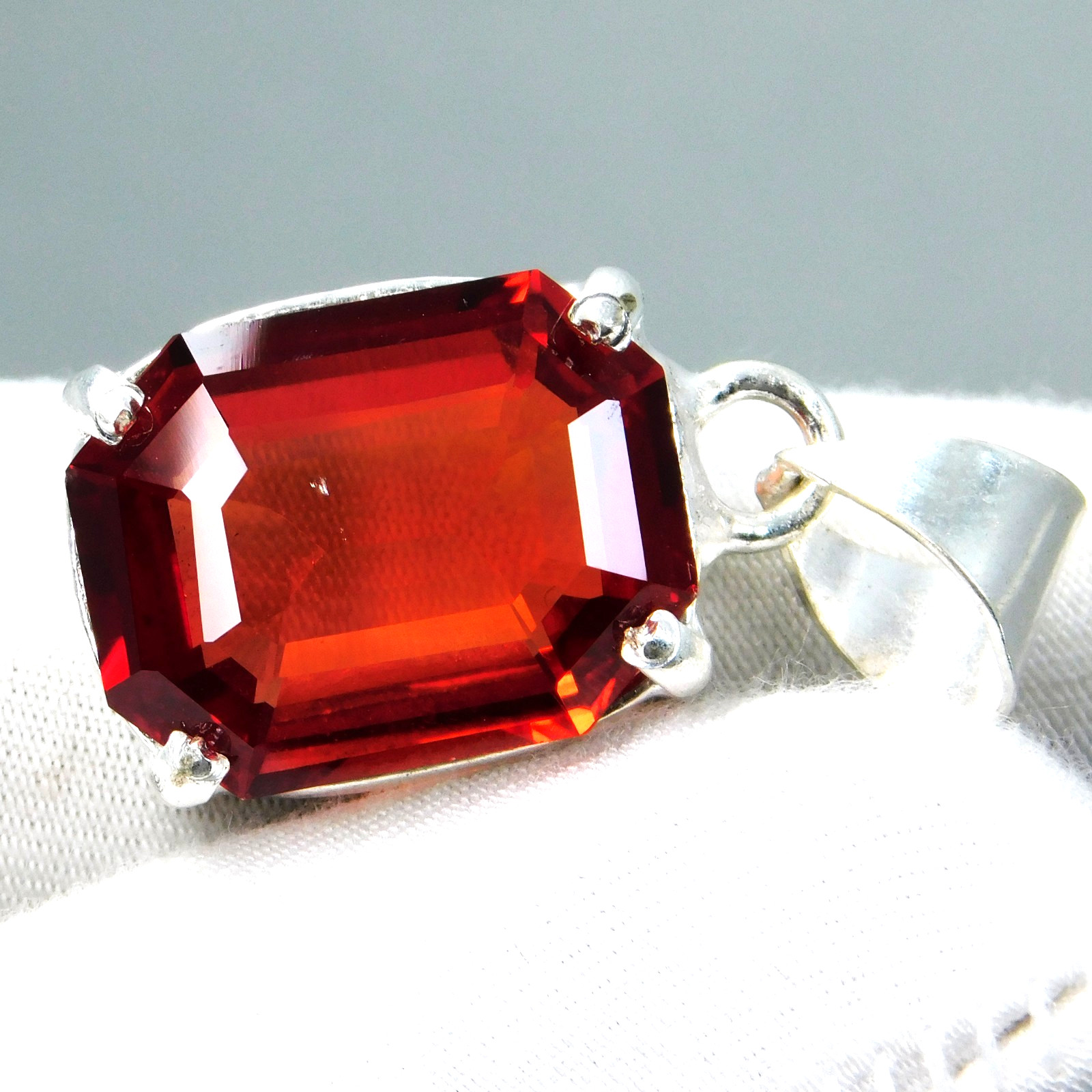 Certified 35.60 Ct Natural Orange Sapphire Pendant Gemstone 925 Solid Silver