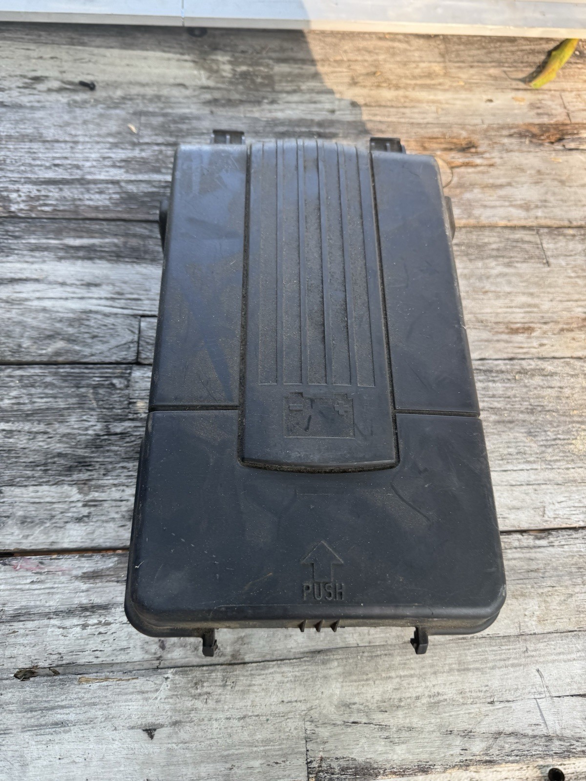 ✅ Volkswagen Black Battery Cover Top Lid Tray OEM  ( 3C0-915-443-A )