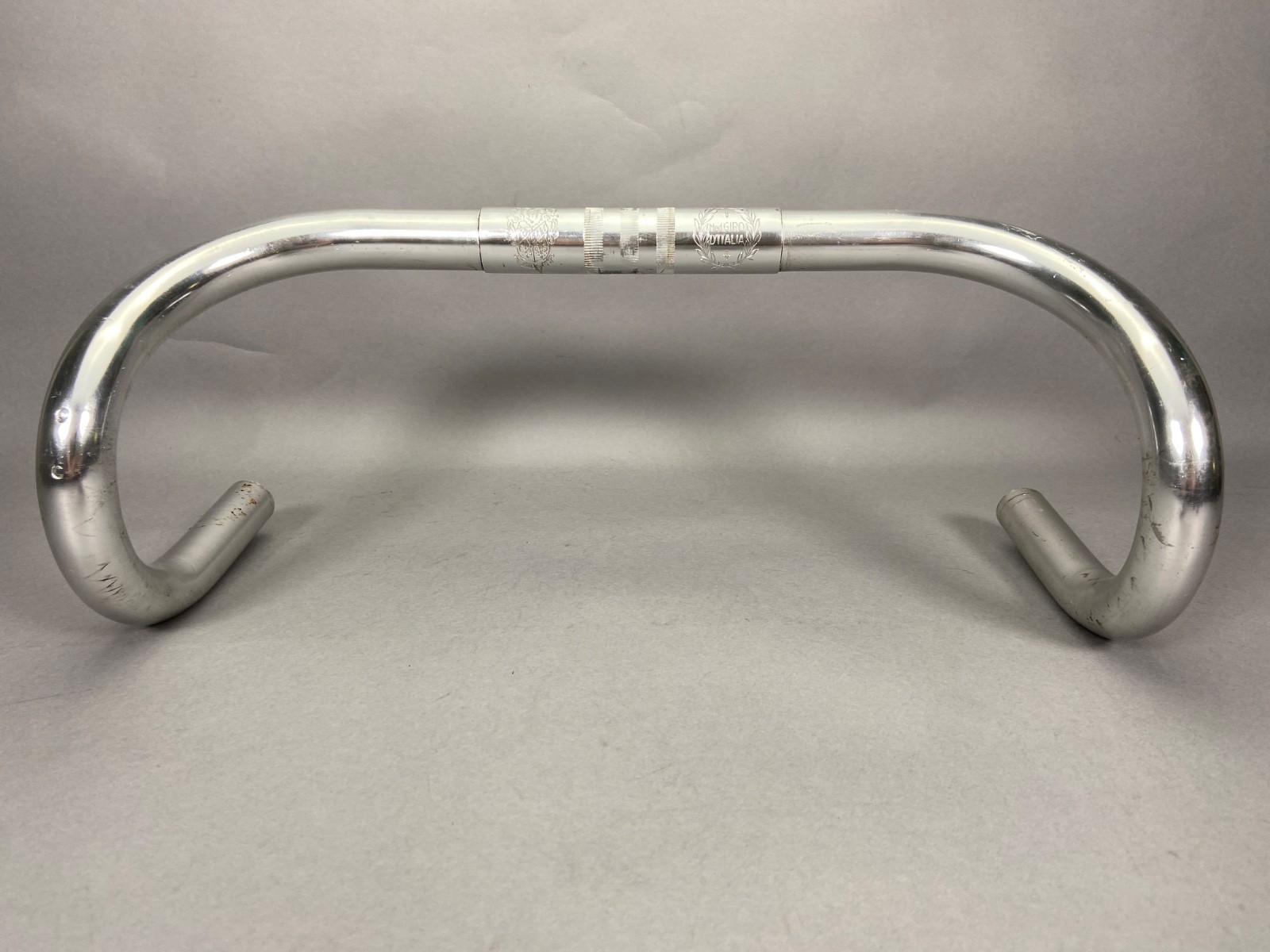 Cinelli Giro d\'Italia 26mm Old Logo Road Bike Handlebar 38CM C-C, 40CM EXCELLENT Cinelli Giro d\'Italia 26mm Old Logo Road Bike Handlebar 38CM C-C, 40CM EXCELLENT