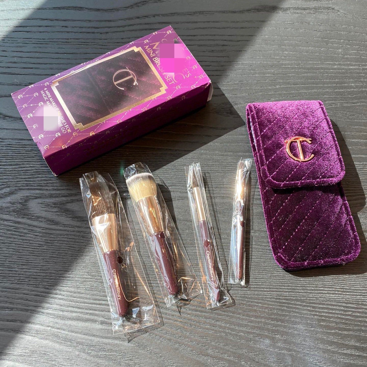 New Charlotte Tilbury Magical Mini Brush Set (4-Piece) | Limited Edition New Charlotte Tilbury Magical Mini Brush Set (4-Piece) | Limited Edition