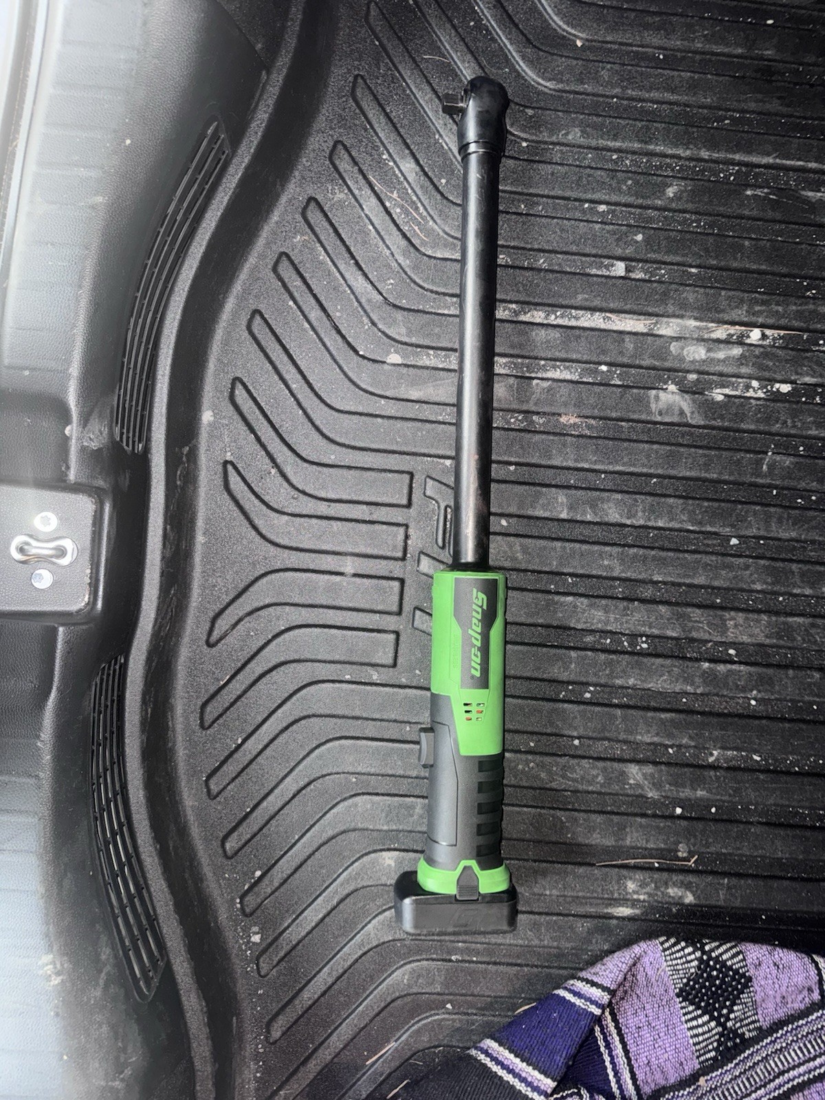 Snap On 3/8 Extra Long Neck Electric Rachet With Battery Snap On 3/8 Extra Long Neck Electric Rachet With Battery