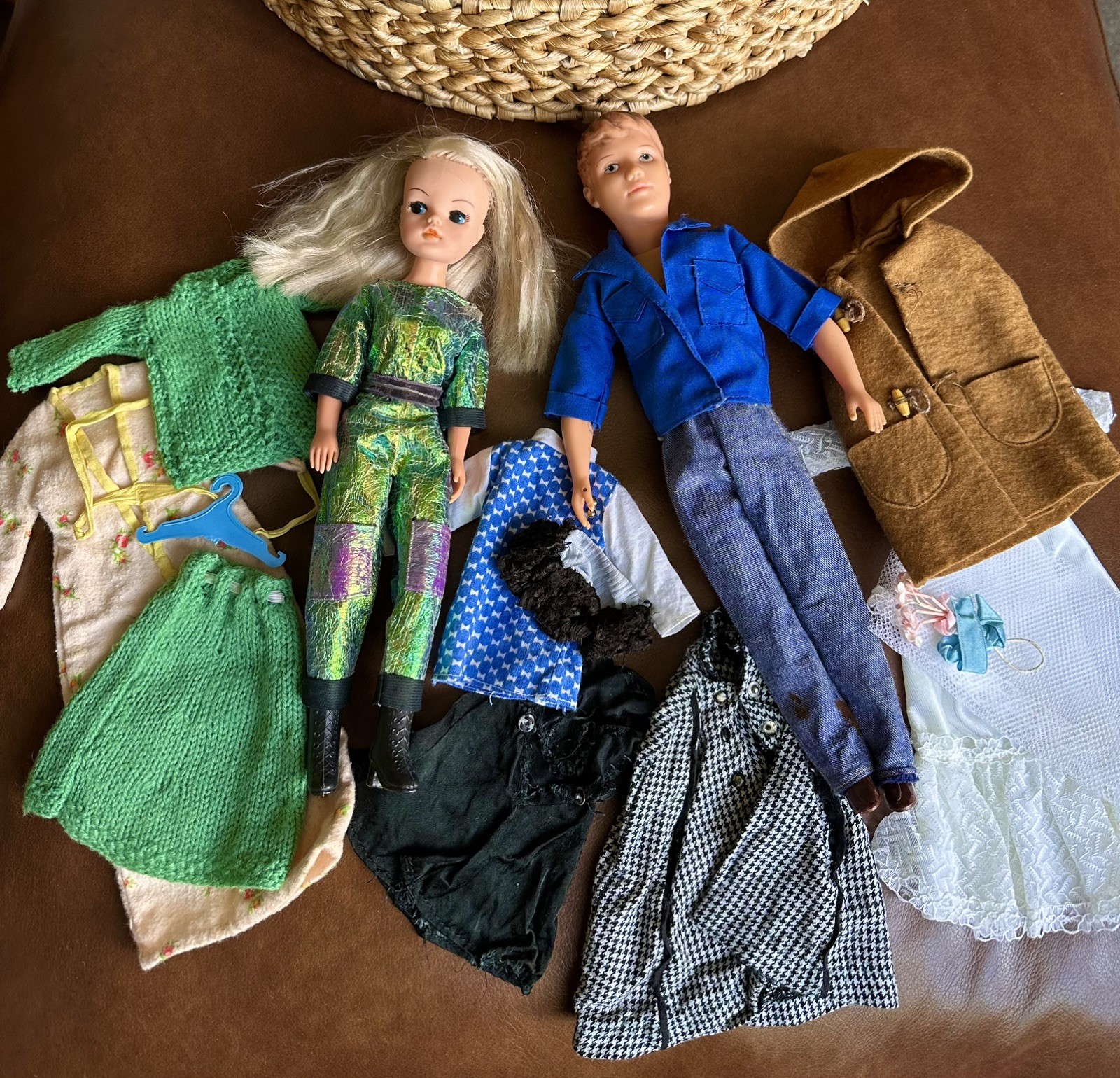 Vintage 1985 PEDIGREE Sindy GREEN STARLIGHT DOLL plus PAUL bundle Vintage 1985 PEDIGREE Sindy GREEN STARLIGHT DOLL plus PAUL bundle