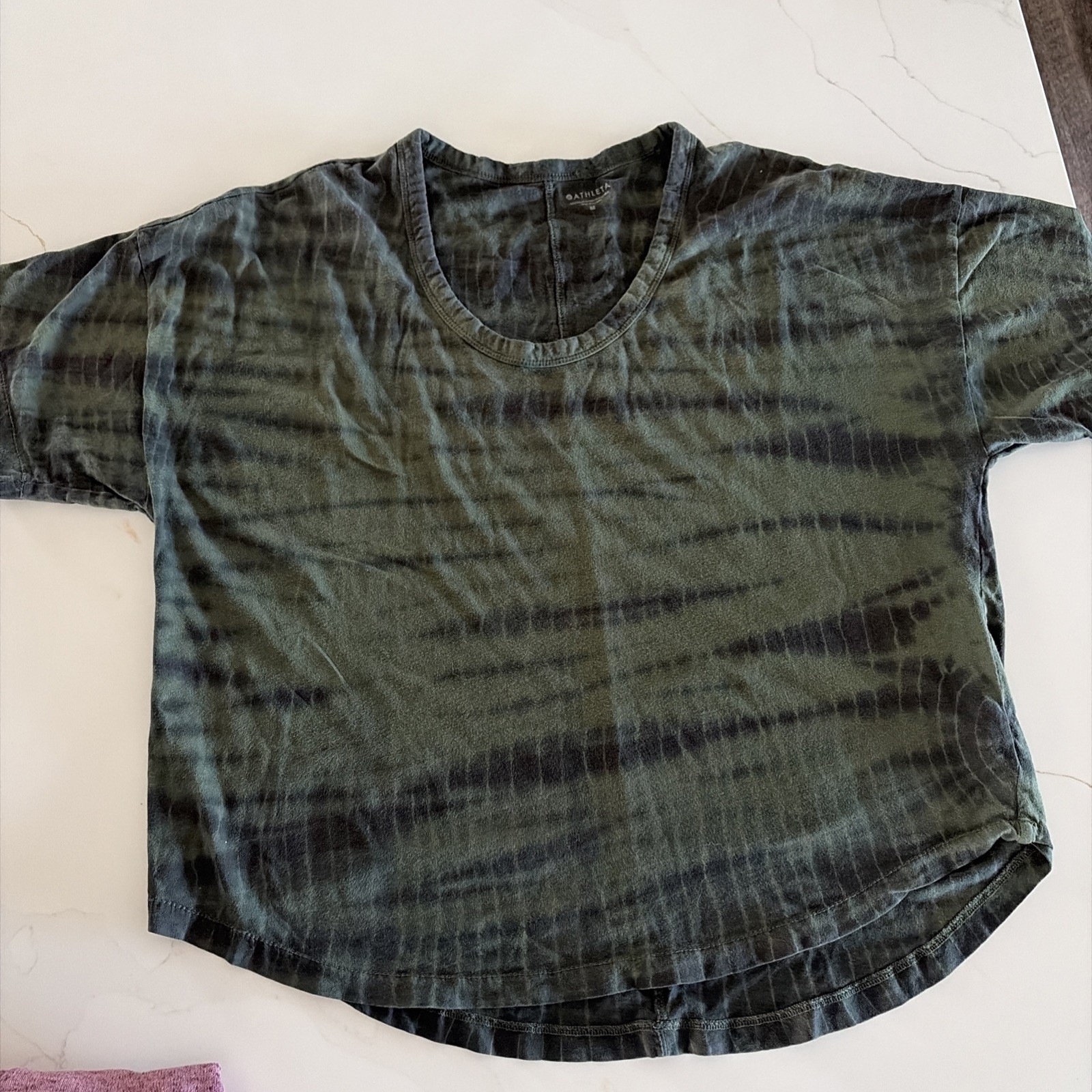 Athleta Move Tee M Dark Green black toe die Short Sleeve Relaxed Fit T-Shirt
