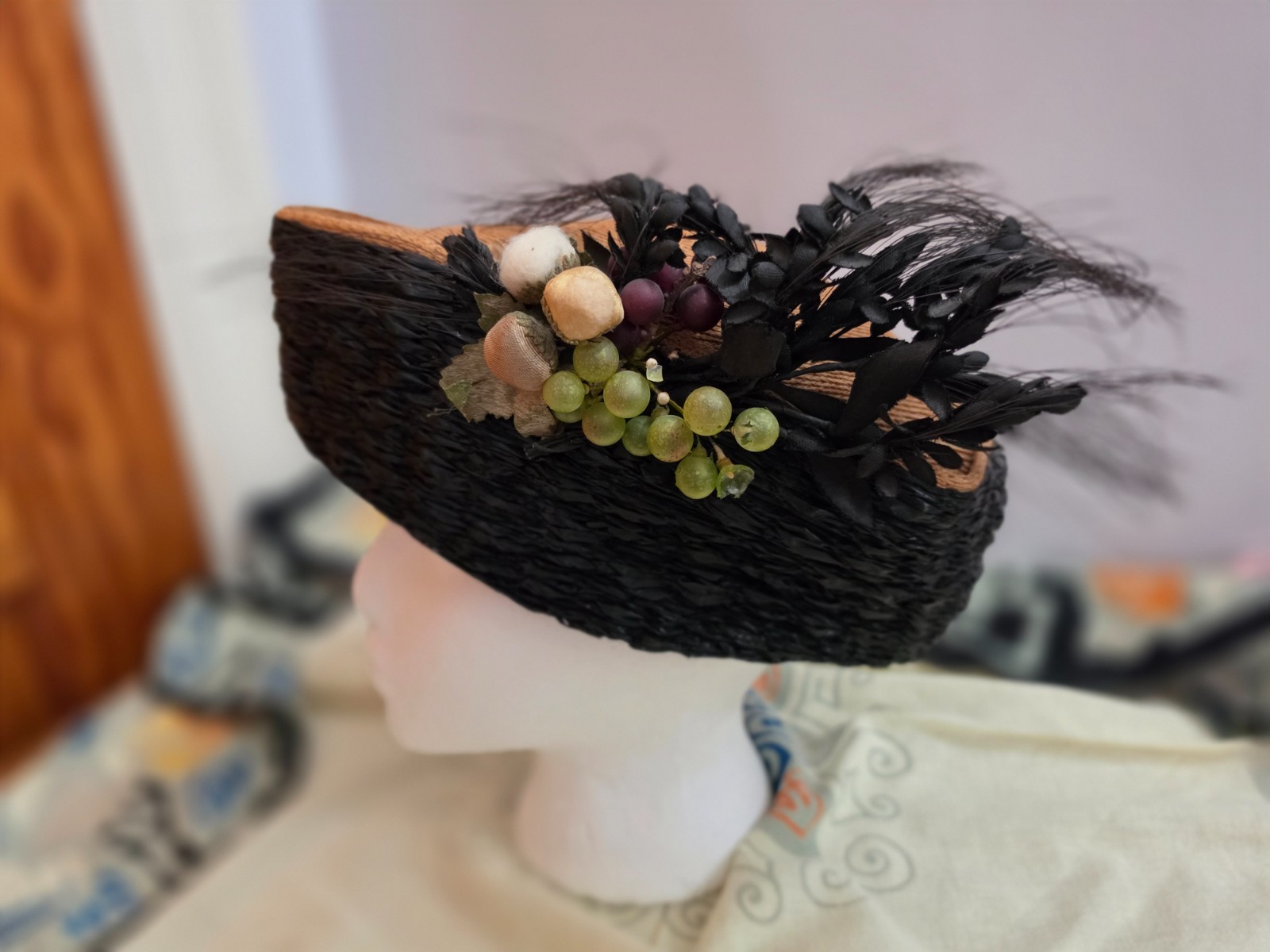 Stunning Antique EDWARDIAN Woman\'s Hat ASYMETRICAL Straw Raffia Horsehair Grapes