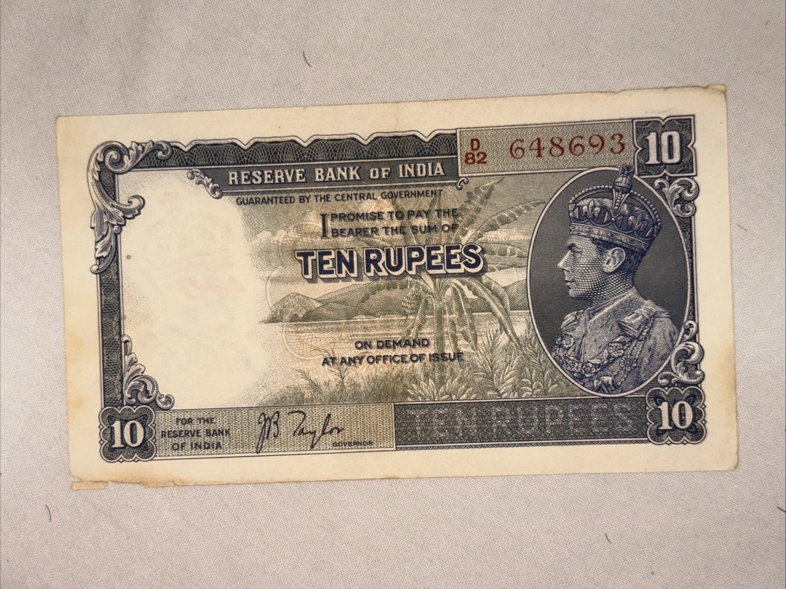 British India 10 Rupees Note Of Year 1938, King George VI , governor J b Taylor