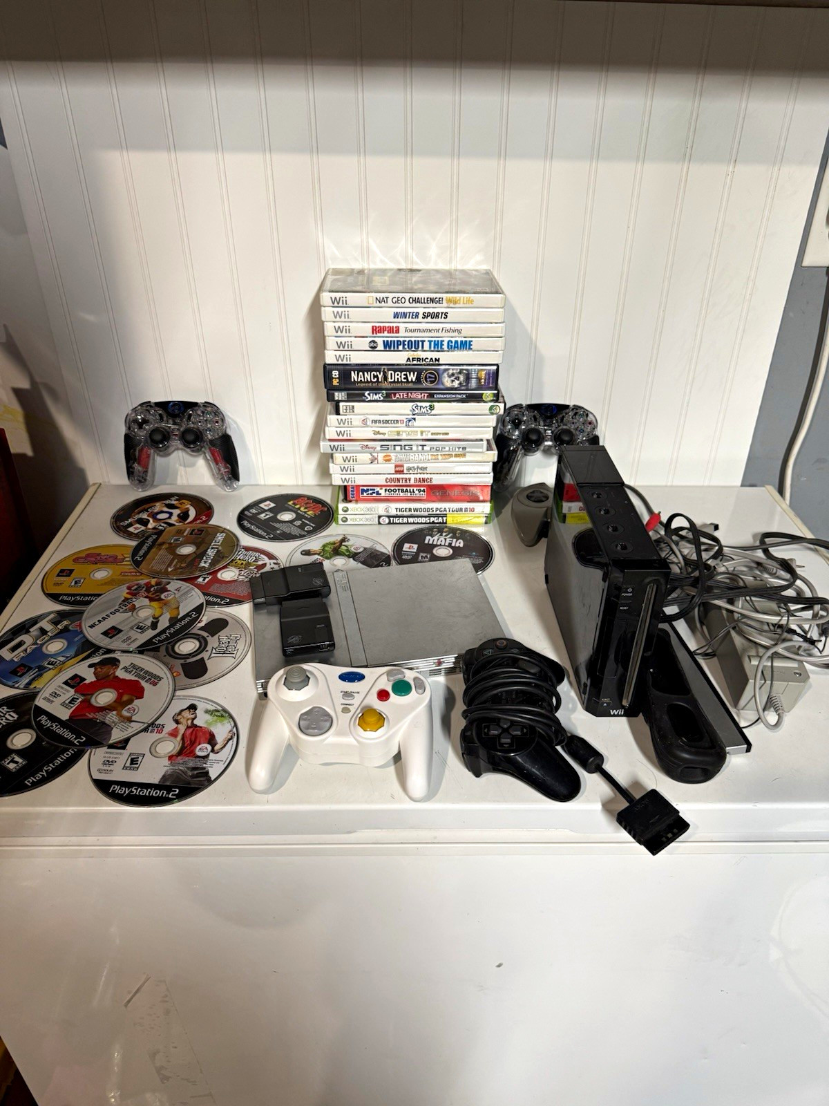Nintendo Wii + Sony PS2 Mixed Lot Games, Controllers, Cables Nintendo Wii + Sony PS2 Mixed Lot Games, Controllers, Cables