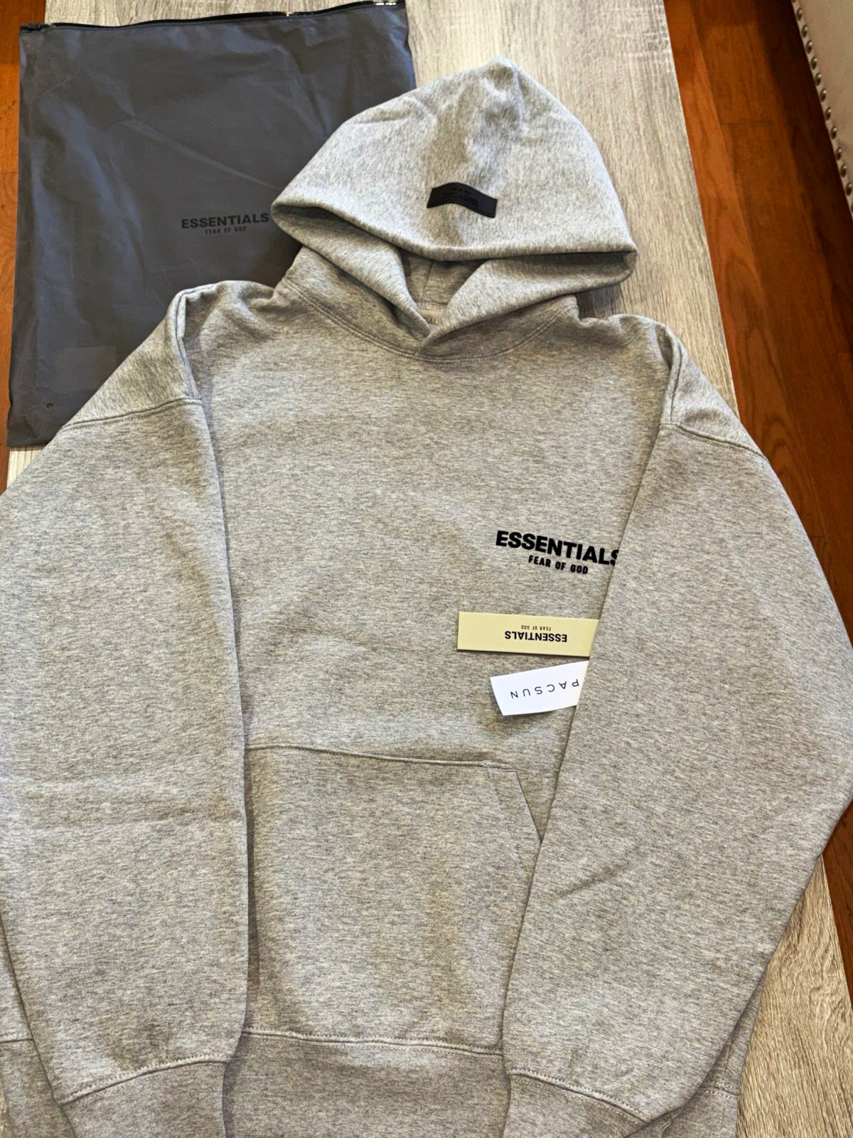 Essentials Fear of God Men\'s Gray Pullover Hoodie Logo Hooded Long Sleeve M Essentials Fear of God Men\'s Gray Pullover Hoodie Logo Hooded Long Sleeve M