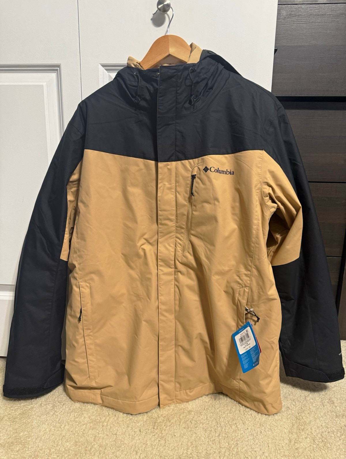 Columbia Omni-Tech 3-in-1 Hooded Insulated Waterproof Jacket Beige/Black Men’s L Columbia Omni-Tech 3-in-1 Hooded Insulated Waterproof Jacket Beige/Black Men’s L