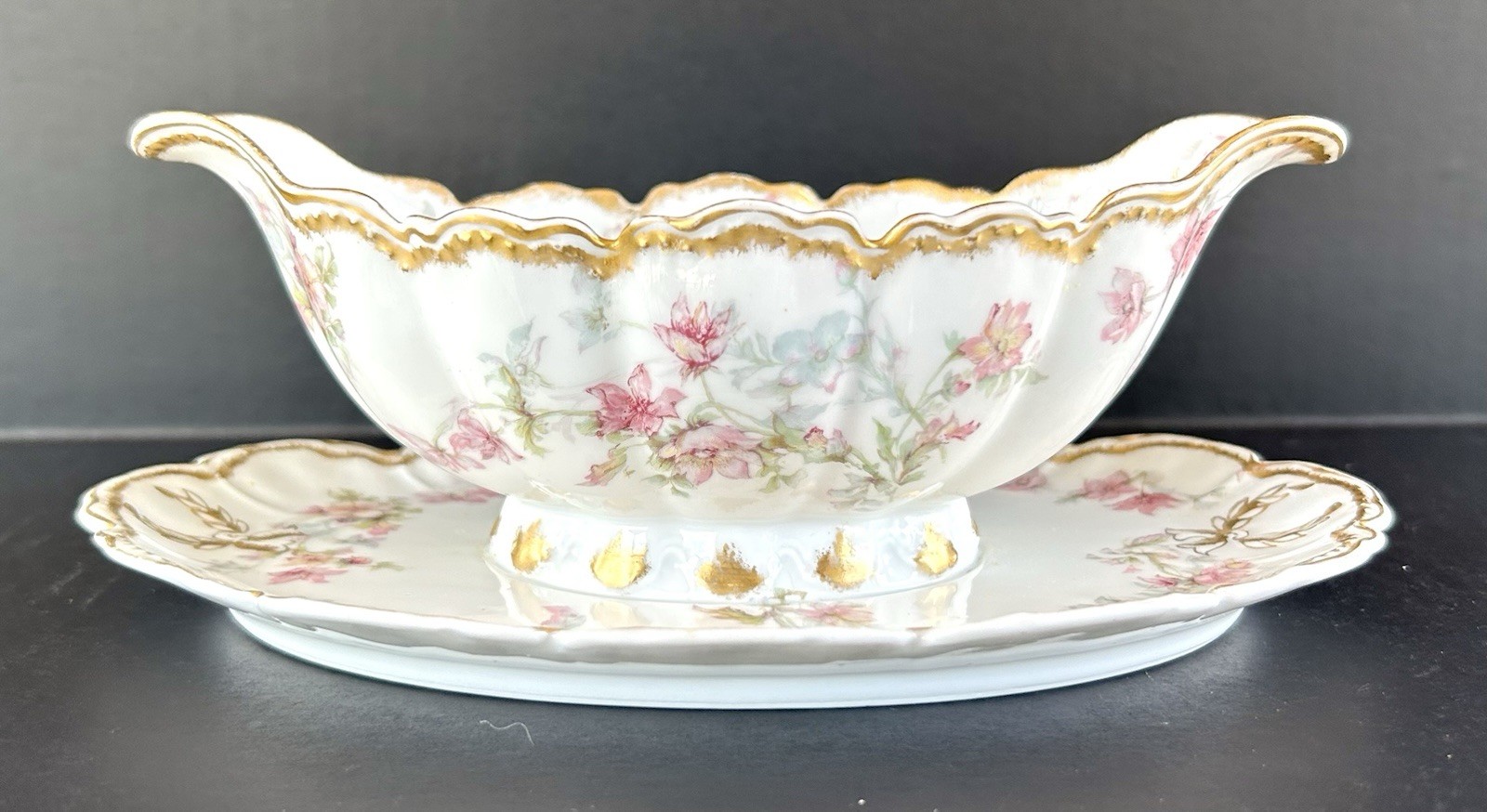Haviland Limoges France Gravy Boat Schleiger 91A Pink Flowers