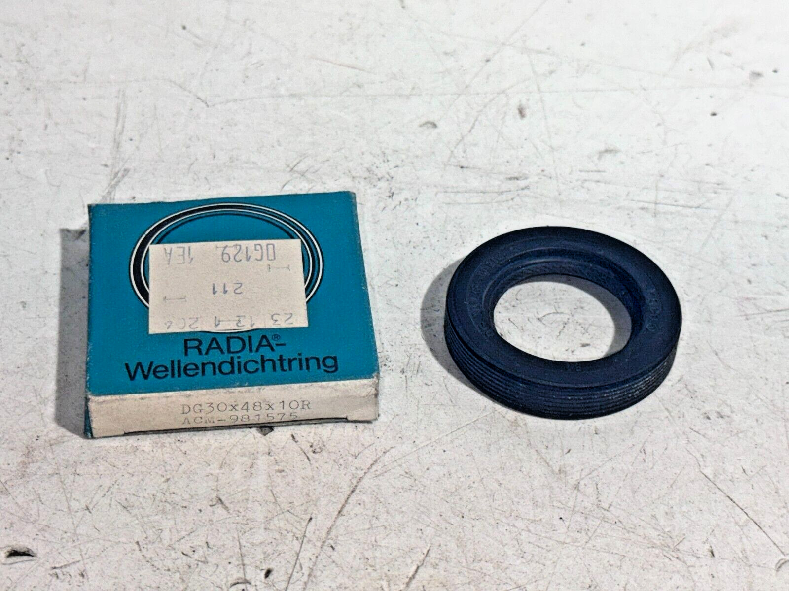 NOS BMW Input Shaft Seal P/N 23121204211 KACO Radial-Wellendichtring NOS BMW Input Shaft Seal P/N 23121204211 KACO Radial-Wellendichtring