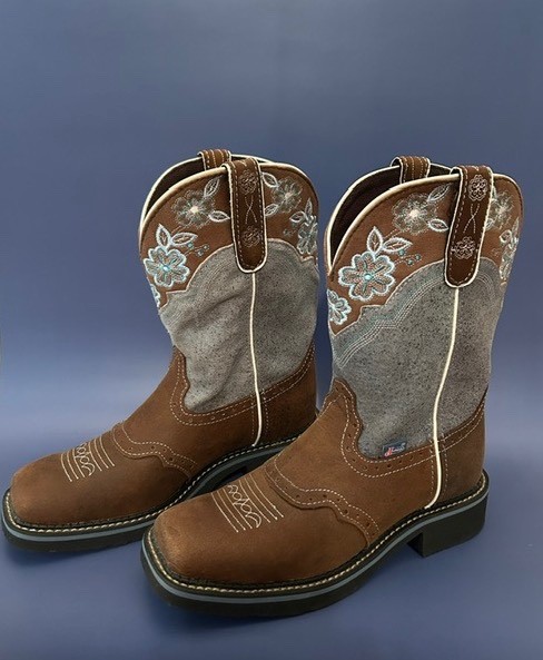 Justin Gypsy womens new blue flower decorated pull on boots, square toe, 8 1/2B Justin Gypsy womens new blue flower decorated pull on boots, square toe, 8 1/2B