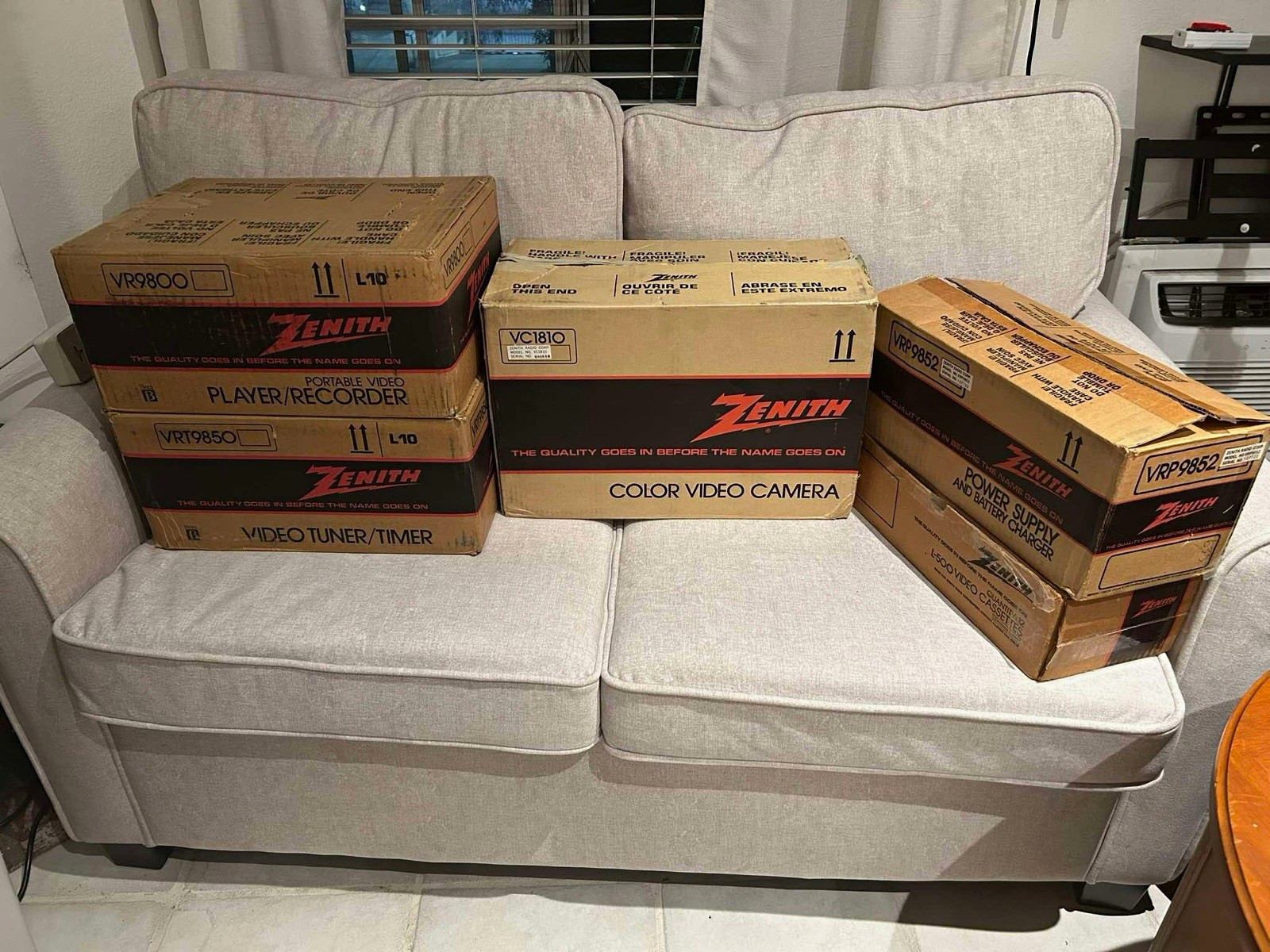 Vintage Zenith Betamax Video Equipment Bundle - VR9800, VRT9850, VC1810, VRP9852 Vintage Zenith Betamax Video Equipment Bundle - VR9800, VRT9850, VC1810, VRP9852