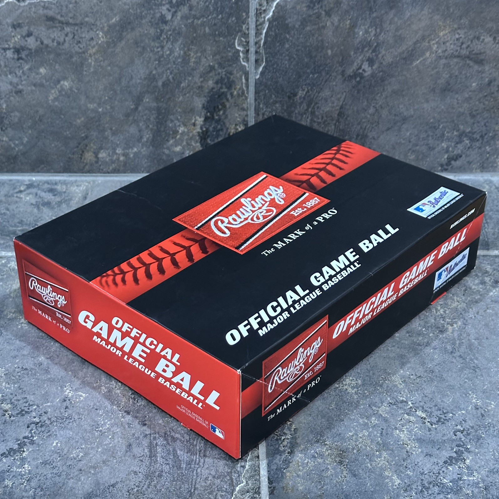 Rawlings Official Major League Baseballs - One Dozen Brand New ROMLB