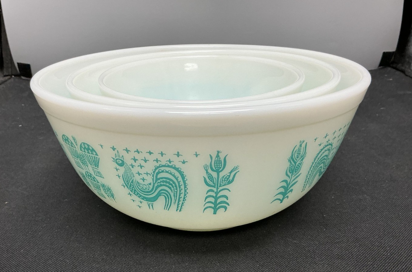 Vtg 50’s MCM Pyrex Amish Butterprint Nesting Mixing Bowls Set of 3 #401 402 403