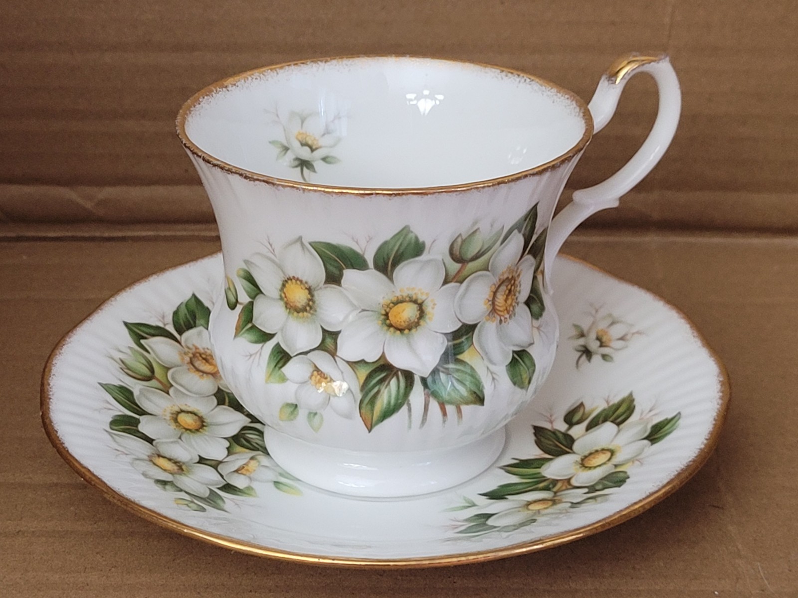 Vintage Royal Minister teacup and saucer set (L.O.)