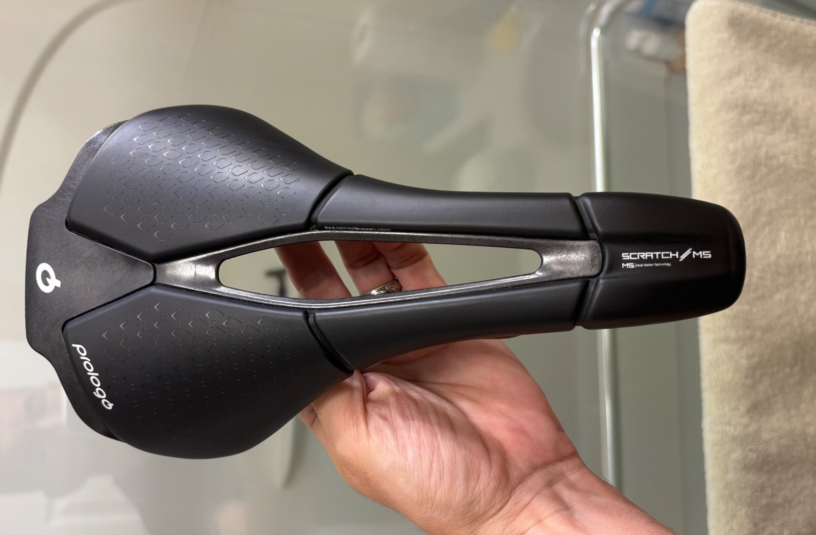 From Italy Prologo Scratch M5 PAS Road carbon saddle