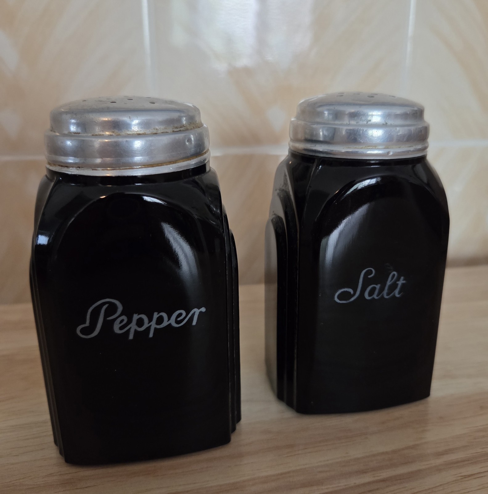 Vtg.  McKee Roman Arch black glass salt & pepper shaker set