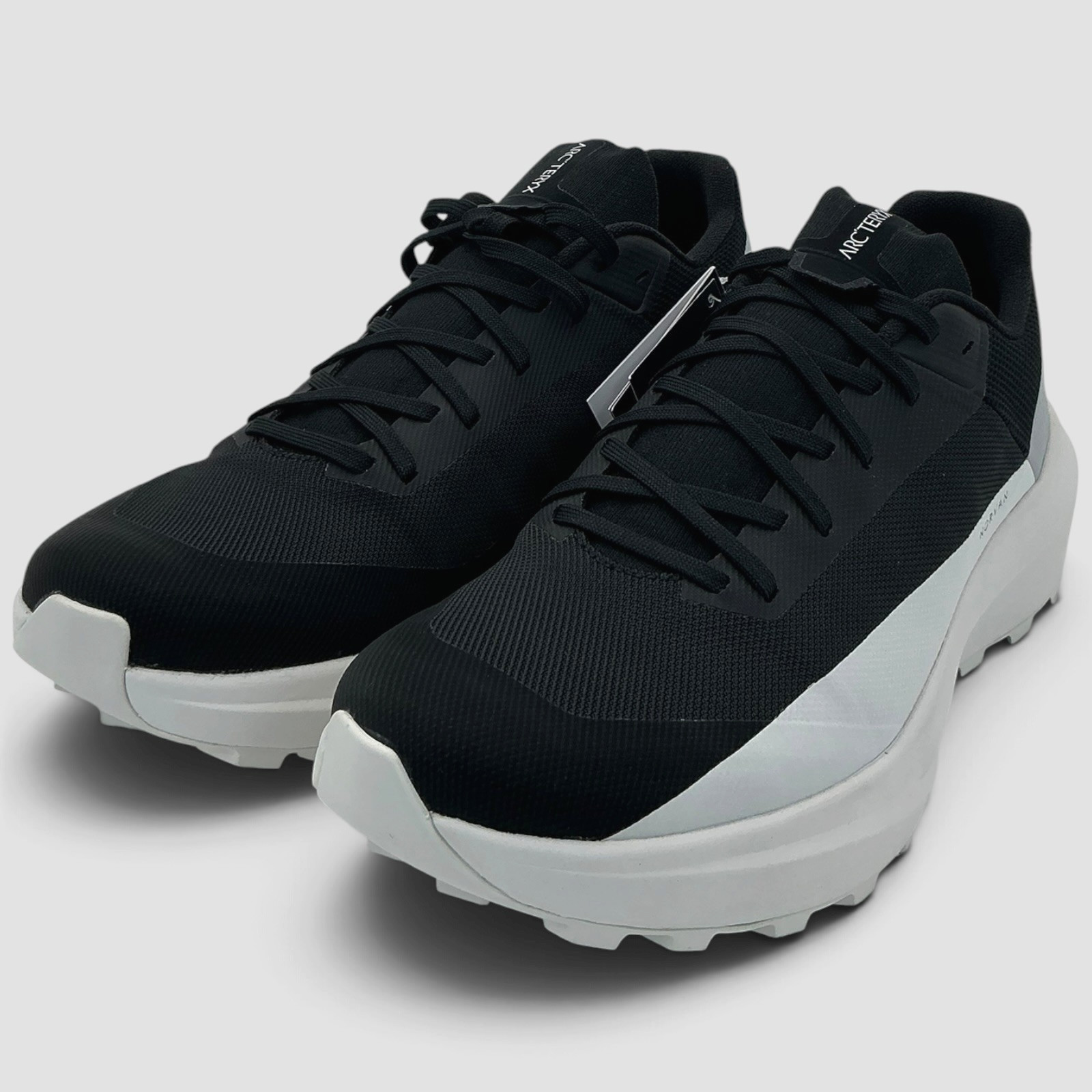Arc\'teryx Norvan LD 4 Women\'s Size 9.5 Black/Arctic Silk Running Shoes NIB Arc\'teryx Norvan LD 4 Women\'s Size 9.5 Black/Arctic Silk Running Shoes NIB