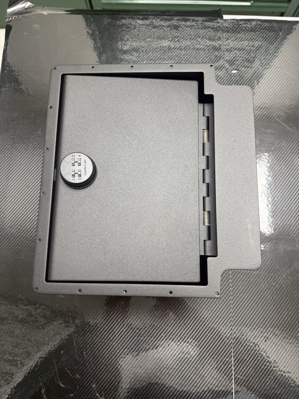 OEM 2021-2026 Subruban Tahoe Center Console Safe / Storage Box GM 84404148 OEM 2021-2026 Subruban Tahoe Center Console Safe / Storage Box GM 84404148