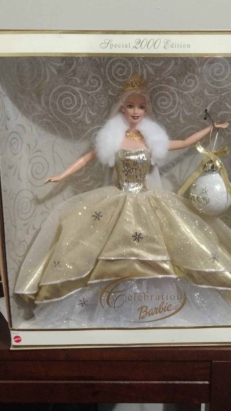 Mattel Celebration Barbie Special Edition 2000 Fashion Doll 11.5\ Mattel Celebration Barbie Special Edition 2000 Fashion Doll 11.5\