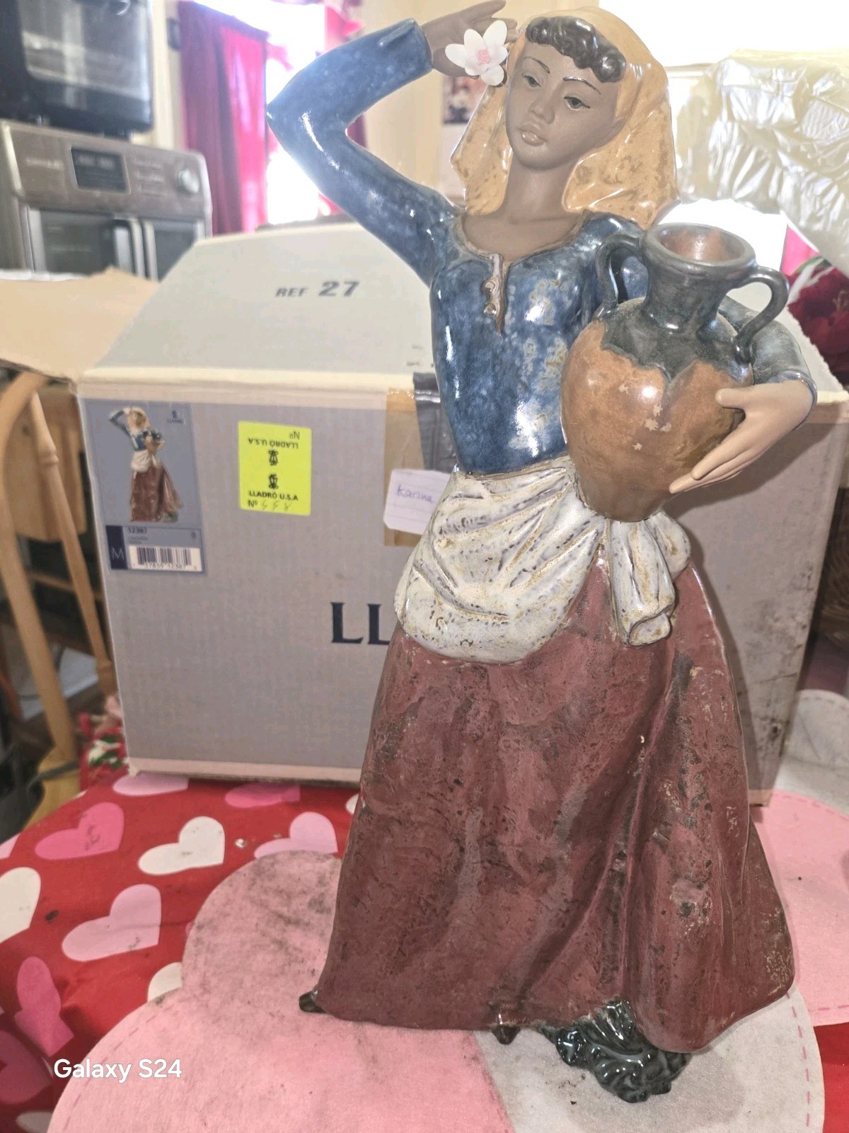 Amazing 1998 Lladro Gres “Karina. The Warer Carrier” #2387 Figurine MINT 😃 Amazing 1998 Lladro Gres “Karina. The Warer Carrier” #2387 Figurine MINT 😃