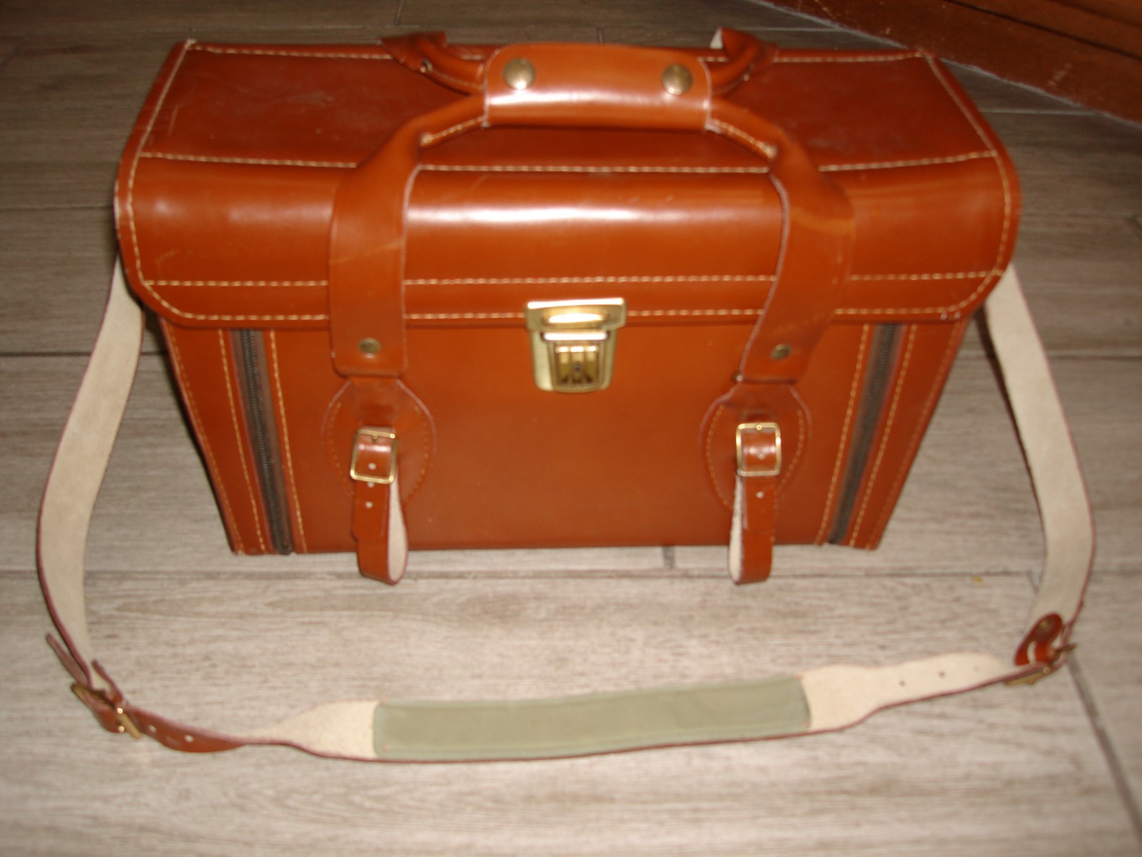 VTG 1950\'s/60\'s Perrin THOR III Brown Leather Pro Camera Bag 16 x 7 x 9” No Key VTG 1950\'s/60\'s Perrin THOR III Brown Leather Pro Camera Bag 16 x 7 x 9” No Key