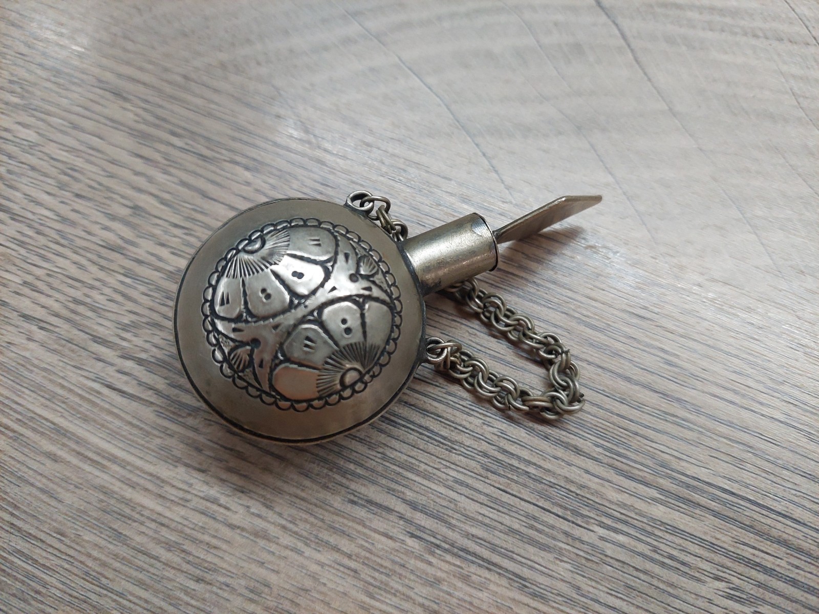 VTG ANTIQUE OTTOMAN ISLAMIC HAND CARVED WHITE METAL PERFUME FLASK BOTTLE / KOHL