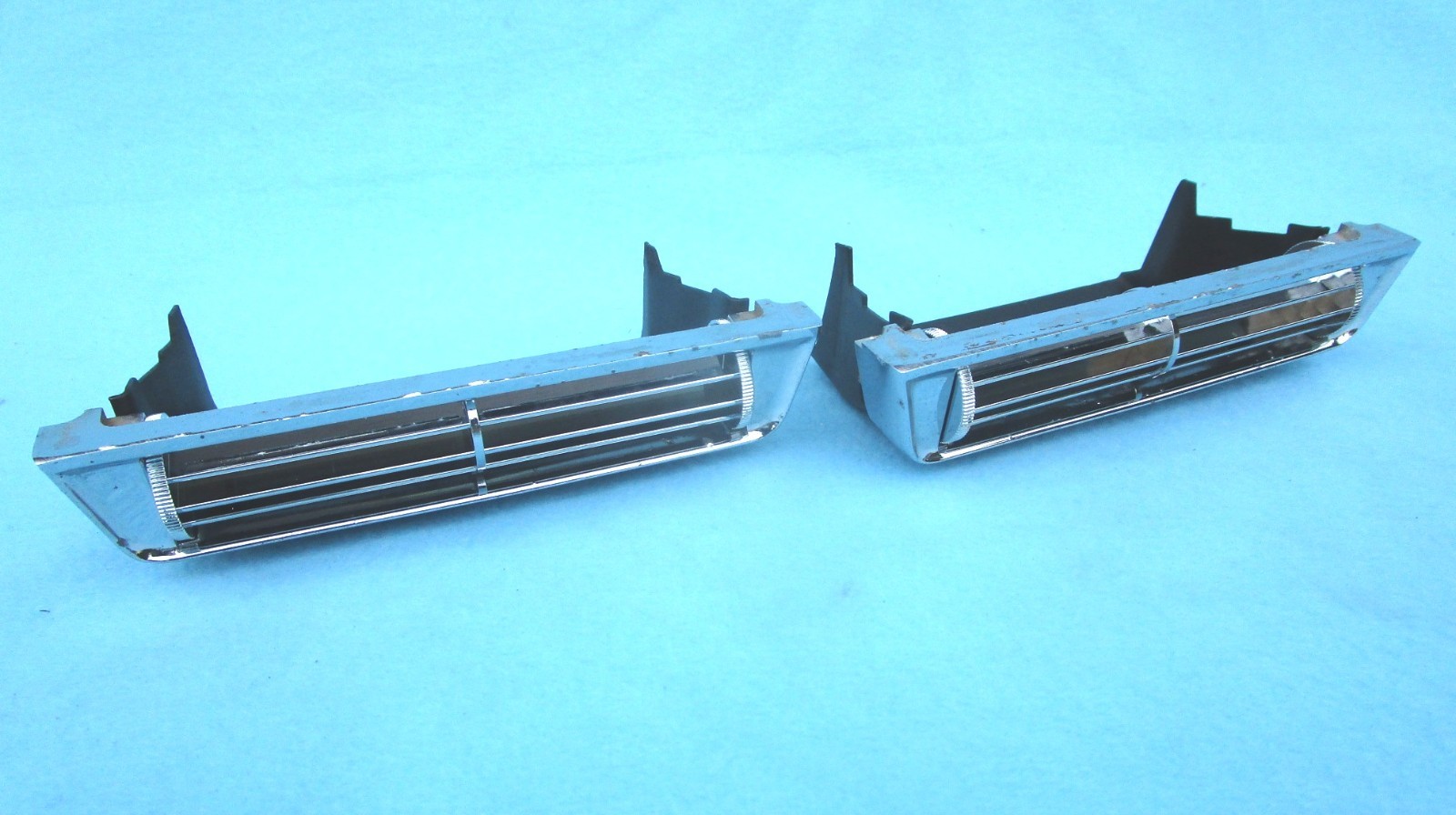 1965-67 Pontiac GTO Lemans Under-dash AC Lap Vents - Restored OEM Pair