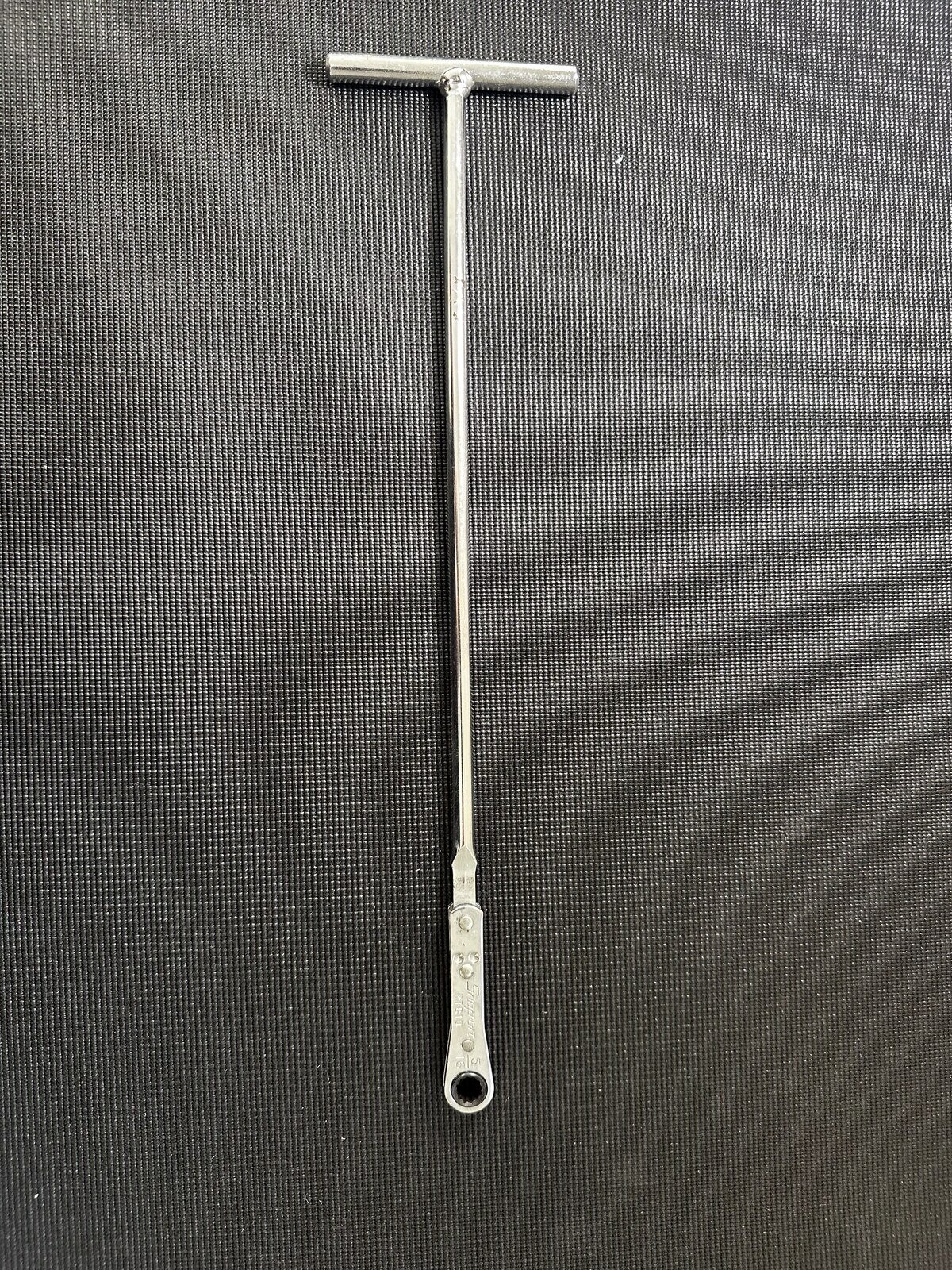 Snap-on RTB10 5/16 in 12-Point Ratcheting T-Handle Box Wrench SAE USA Nut Driver
