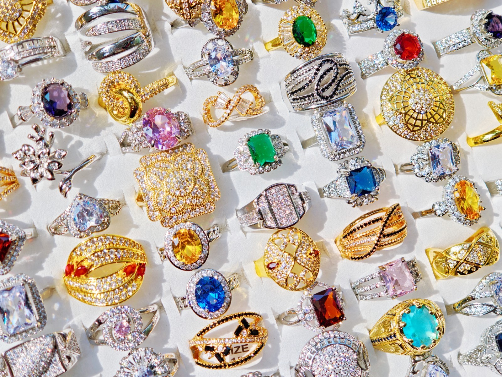 Wholesale 100Pcs Colorful Crystal Mixed Luxury Rings Bulk Finger Band Jewelry Wholesale 100Pcs Colorful Crystal Mixed Luxury Rings Bulk Finger Band Jewelry