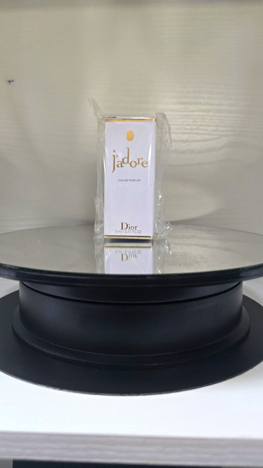 Dior J\'adore Eau de Parfum Fragrance Spray Sample Size 0.17 fl oz