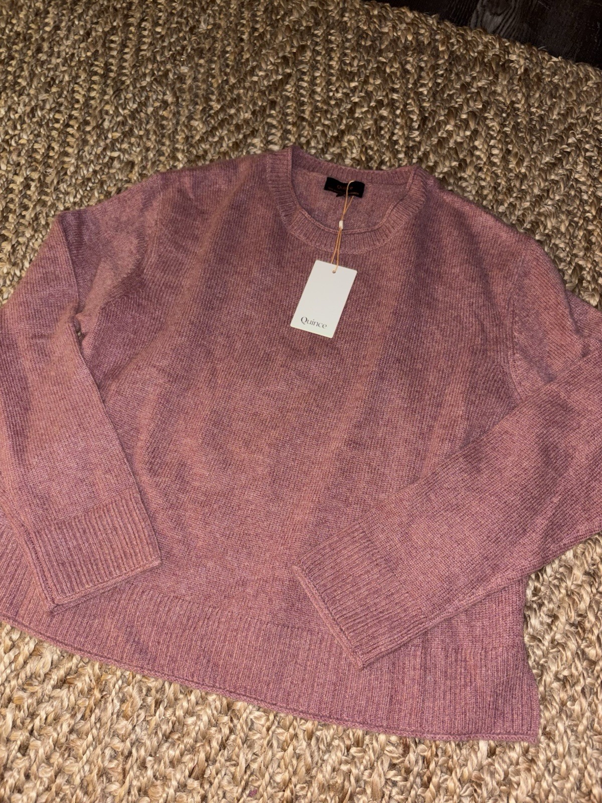 Quince Women\'s Sz Medium Mauve 100% Mongolian Cashmere Crewneck Pullover Sweater Quince Women\'s Sz Medium Mauve 100% Mongolian Cashmere Crewneck Pullover Sweater